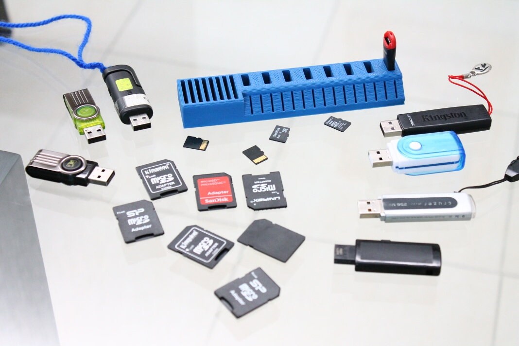 USB SD MicroSD Storage Organizer holder for wide sticks