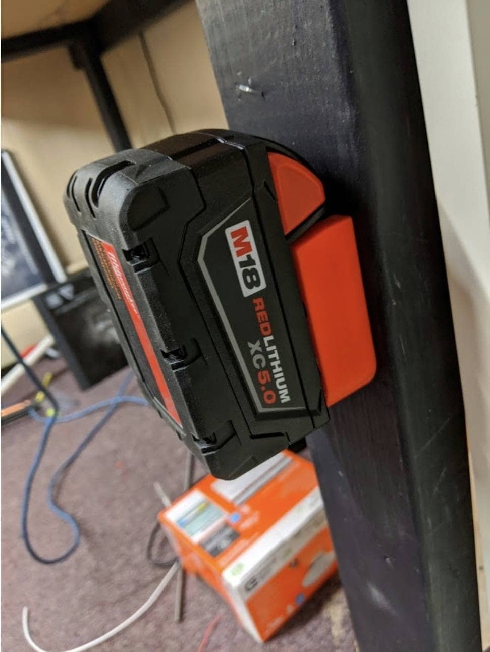 Milwaukee M18 Battery Storage Holder Wall Mount - For 1 Battery